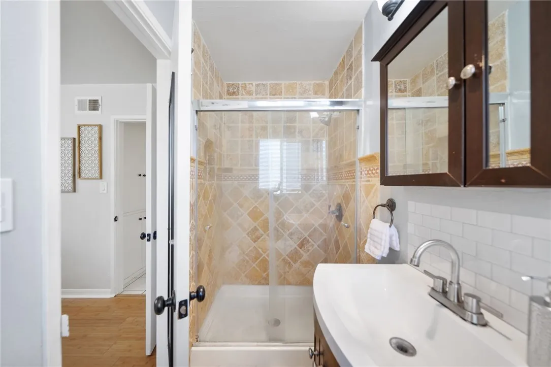 https://cdn.realtyfeed.com/cdn/127/307069908/8e5195e1050fc8c0564efadcdbf732a1.webp
