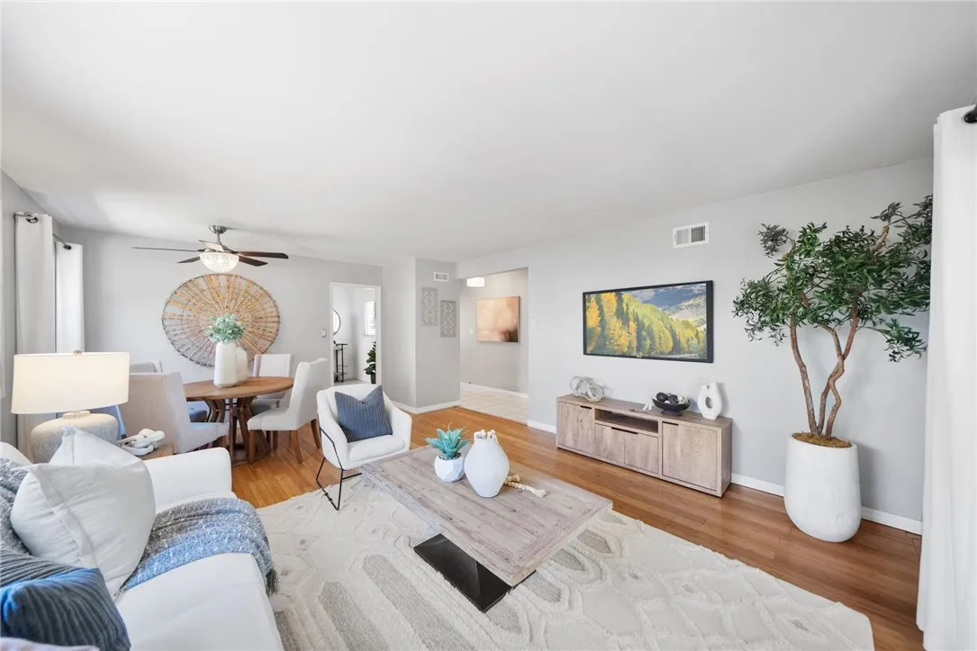 https://cdn.realtyfeed.com/cdn/127/307069908/980235228dc16a0472512031ea74e689.webp