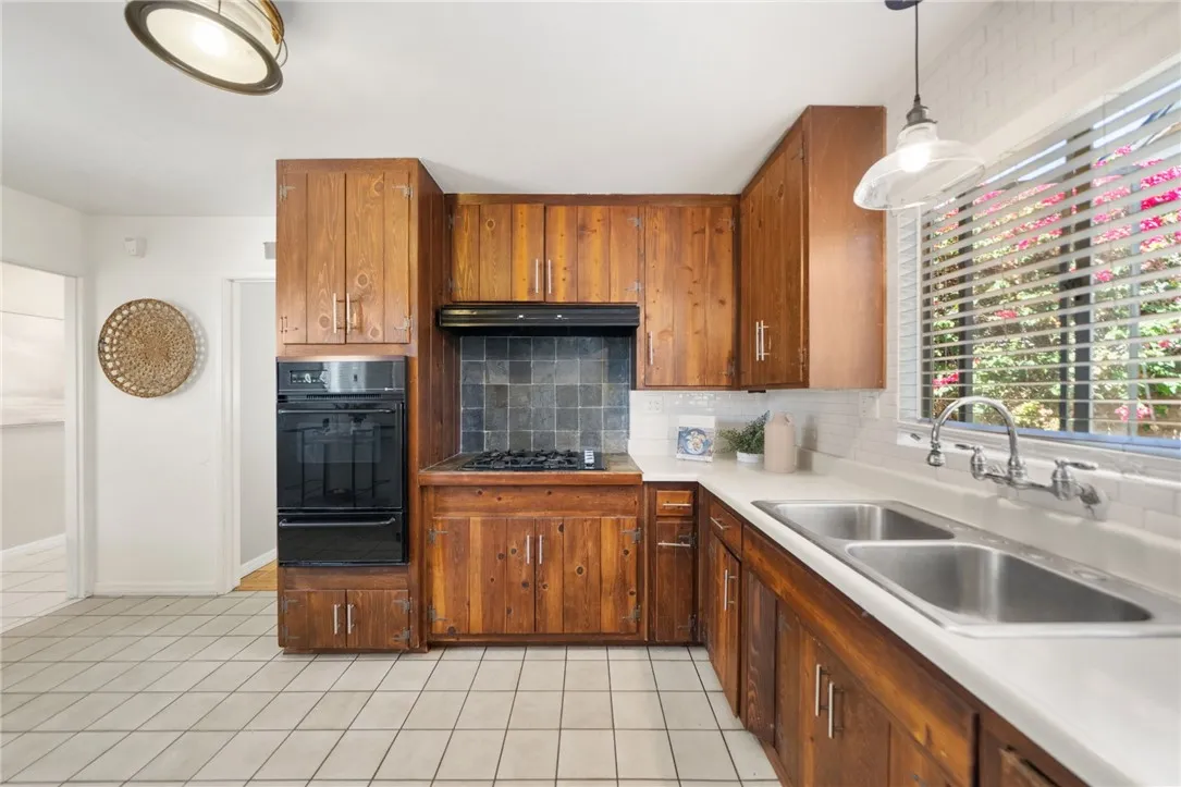 https://cdn.realtyfeed.com/cdn/127/307069908/b1f7dc80133bb47056b88430b49a6367.webp