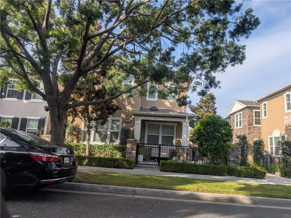 1487 Montgomery