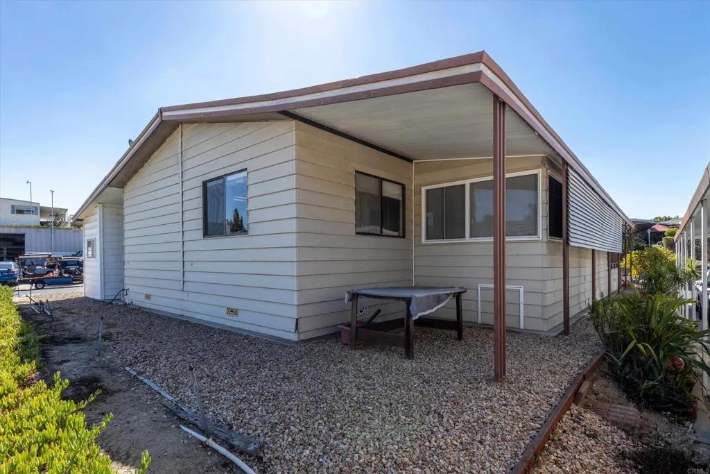 https://cdn.realtyfeed.com/cdn/127/307070075/637cacf5b9906d4663e68eed050adbae.webp