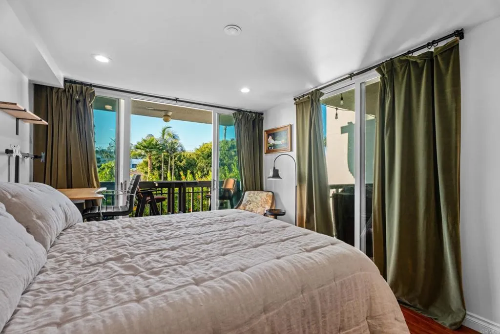https://cdn.realtyfeed.com/cdn/127/307070078/007787e2eac763a738fcb6bf55c15857.webp