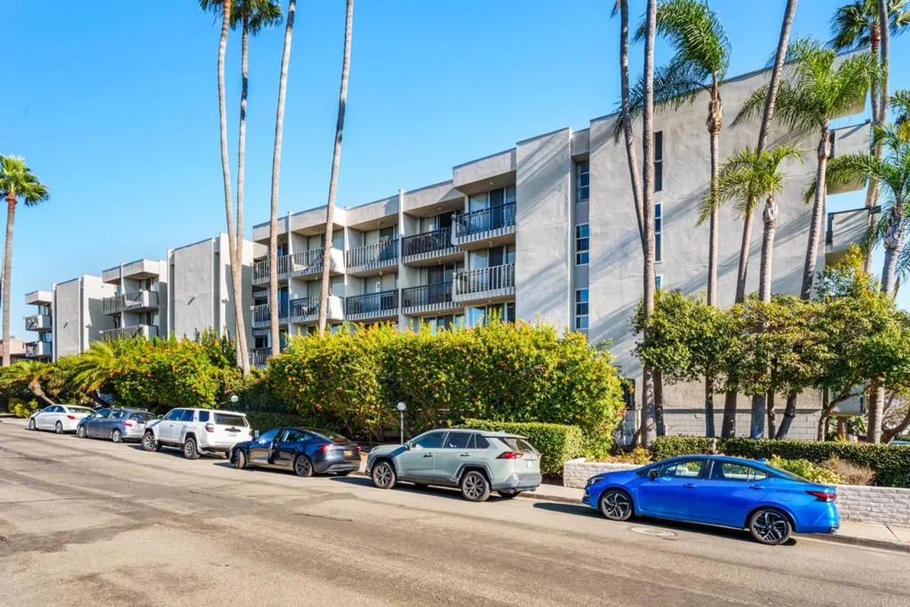 https://cdn.realtyfeed.com/cdn/127/307070078/9e883acf1f81b5b2f3e5d9881ad7df9e.webp