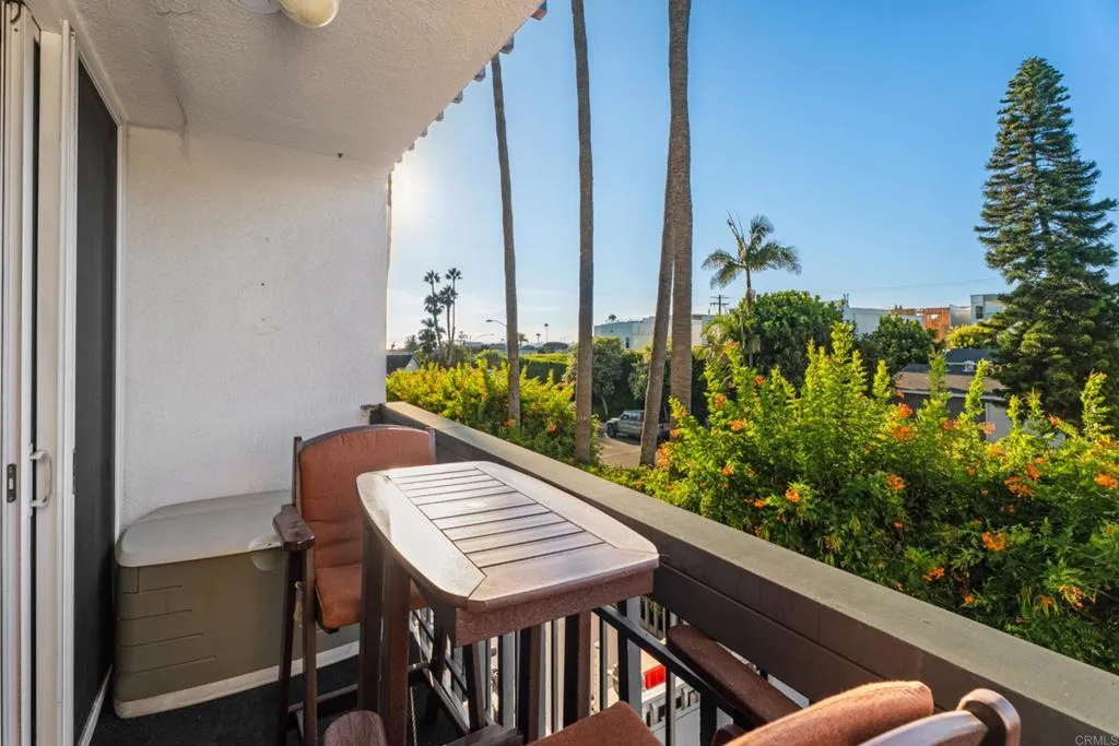 https://cdn.realtyfeed.com/cdn/127/307070078/cb9ce1345ba8ec6a91a12ad0ec10beca.webp