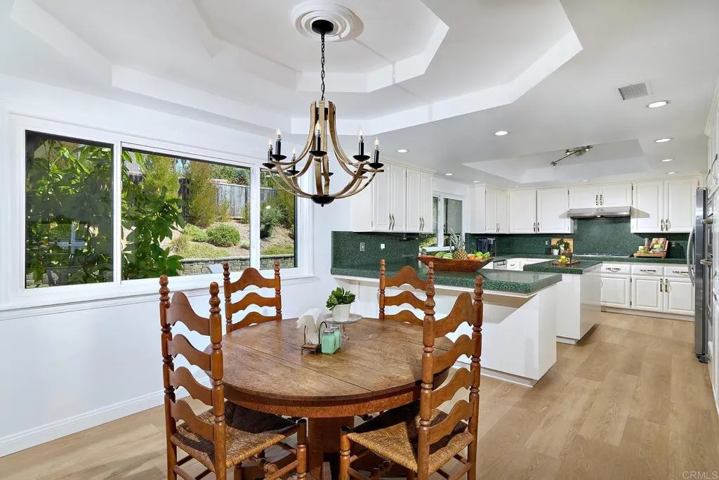 https://cdn.realtyfeed.com/cdn/127/307070111/379eeb2fda0e42205cebae9253769aa2.webp