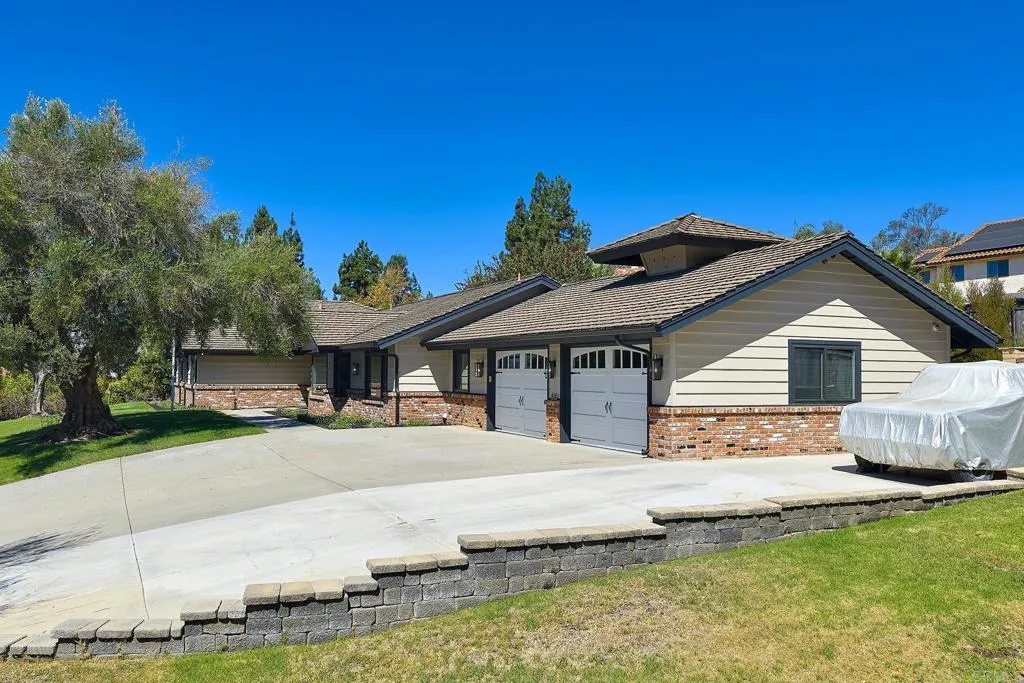 https://cdn.realtyfeed.com/cdn/127/307070111/38af4a4fb91a19ebbf0994ae430e74dd.webp