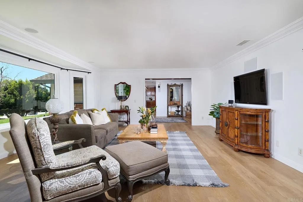 https://cdn.realtyfeed.com/cdn/127/307070111/4c17109dd85b7b730a87f3e95a5cdc97.webp