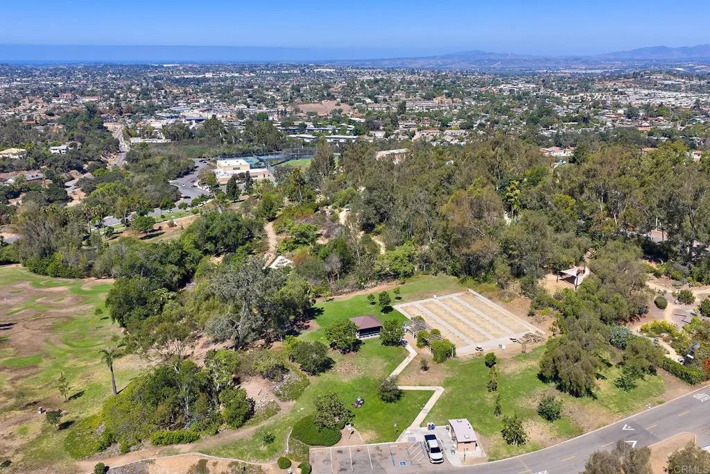 https://cdn.realtyfeed.com/cdn/127/307070111/4c8d6c4d4b41609e4585dede0dfa7a14.webp