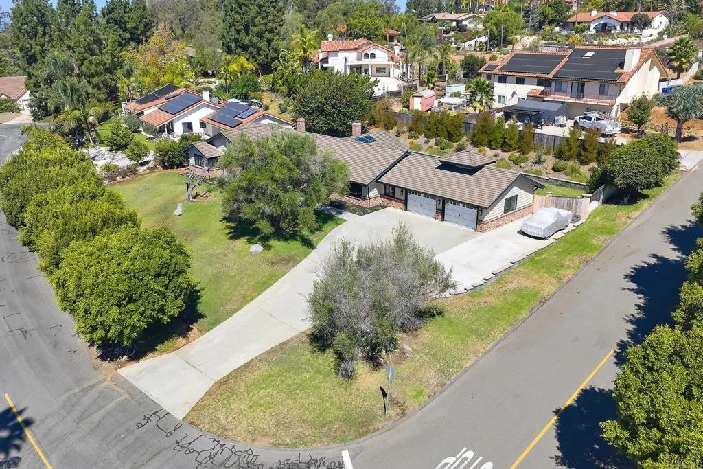 https://cdn.realtyfeed.com/cdn/127/307070111/7cd1e4d4805091b3fbb0b4a4773d00ae.webp