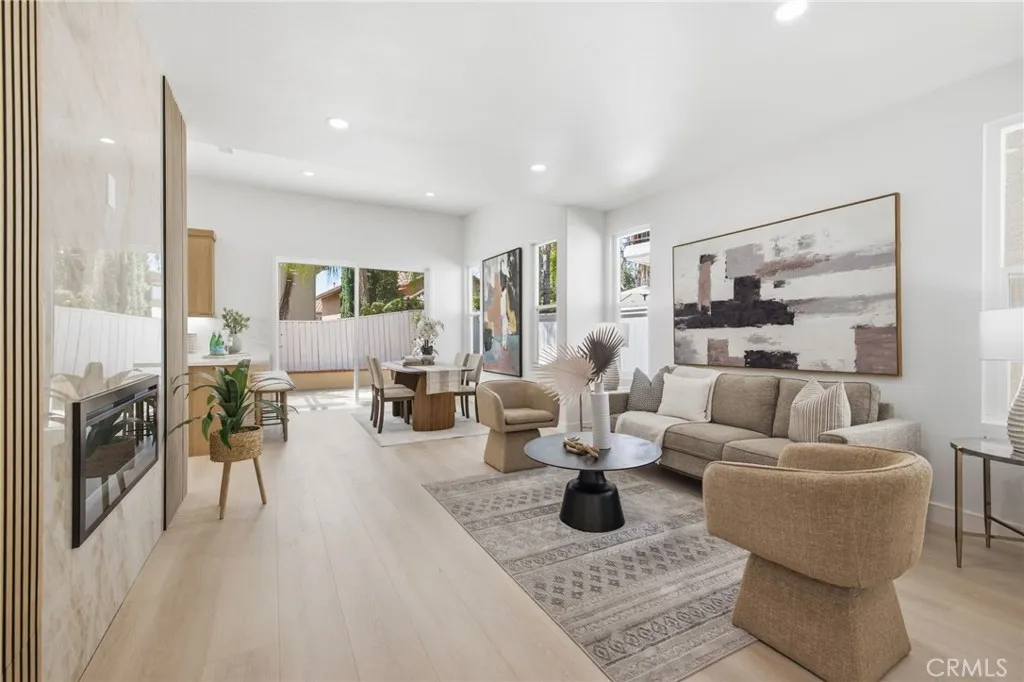 4 Via Jacinto