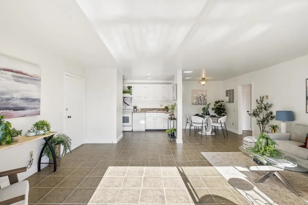 https://cdn.realtyfeed.com/cdn/127/307070168/20f5dad707b13ad2189683fb61ca7483.webp