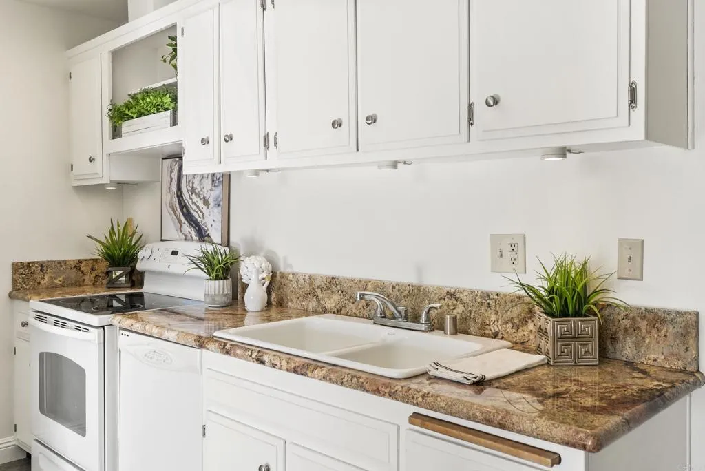 https://cdn.realtyfeed.com/cdn/127/307070168/88986a6d1fb8733d5a7daf7304396d5e.webp