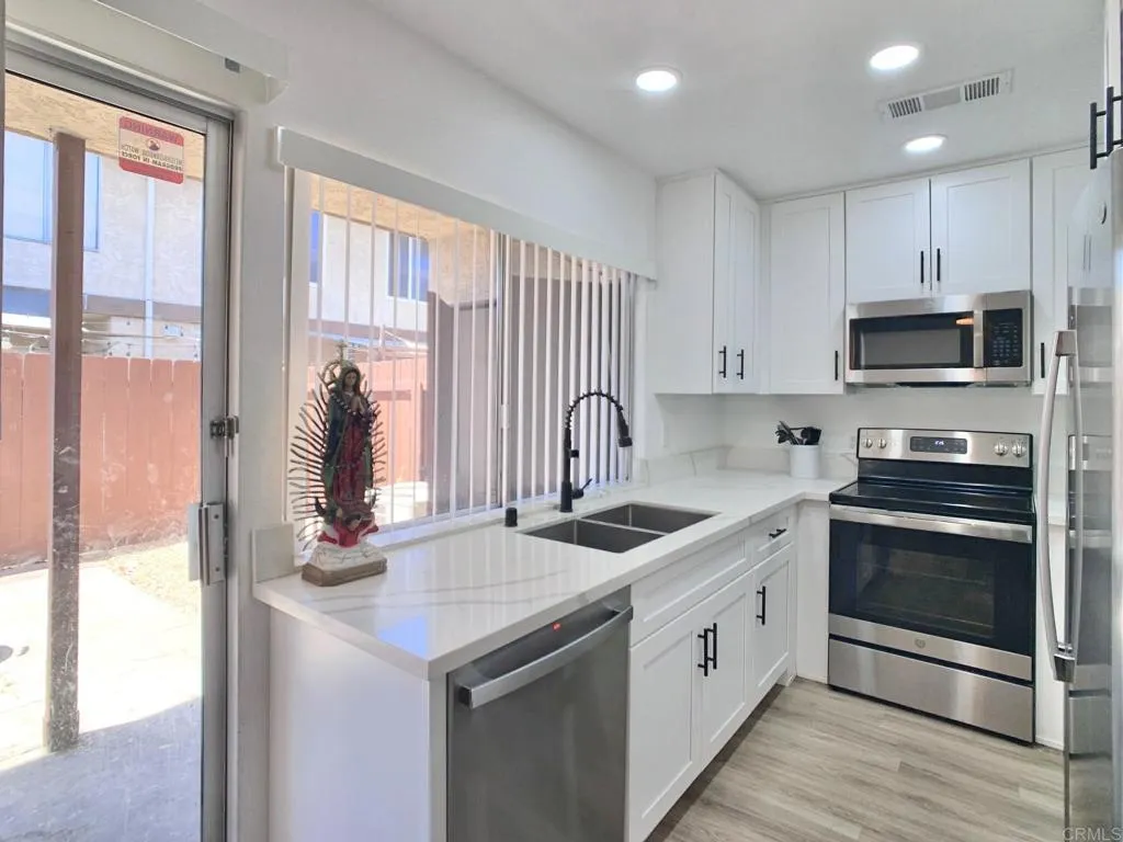 https://cdn.realtyfeed.com/cdn/127/307070233/7dd2409e727f3dc6730eec9546f2adc1.webp
