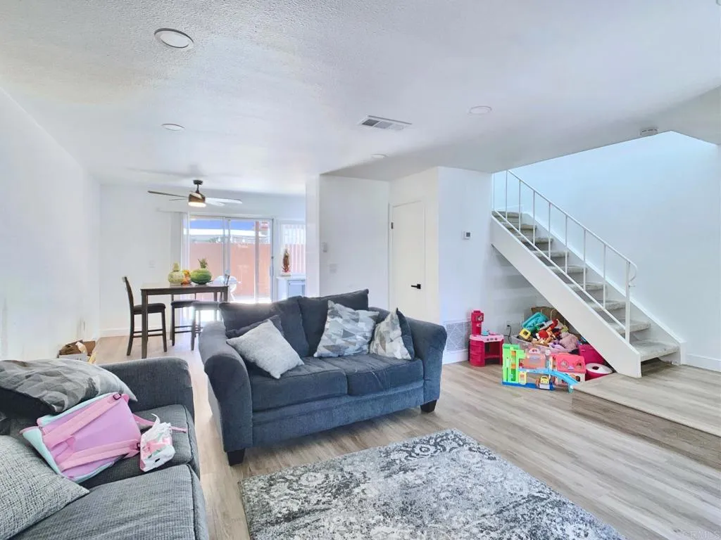 319 Sun Court, El Cajon, CA 92021 - Photo 4 of 14, El Cajon, CA