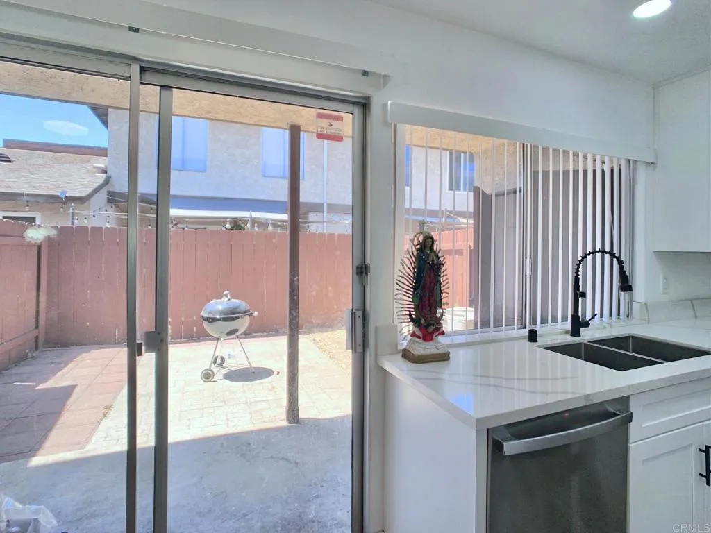 https://cdn.realtyfeed.com/cdn/127/307070233/aed2fb294cd03f61b6a3ecdc65b98f3b.webp