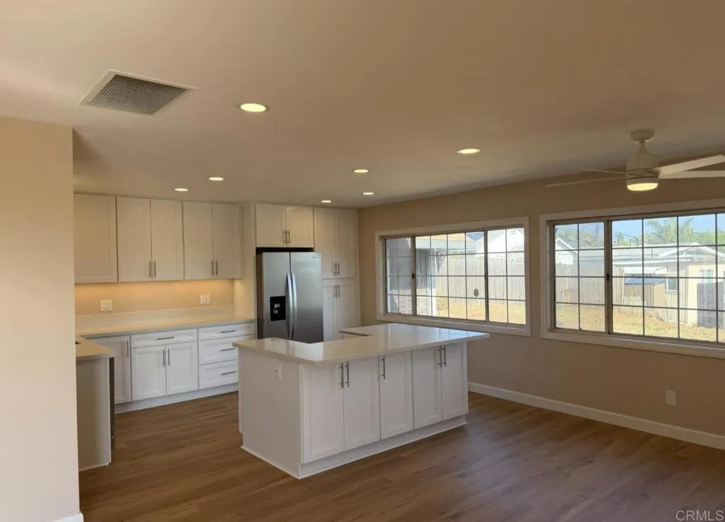 https://cdn.realtyfeed.com/cdn/127/307070248/84e9467726835da96ebcbf1586293fc0.webp
