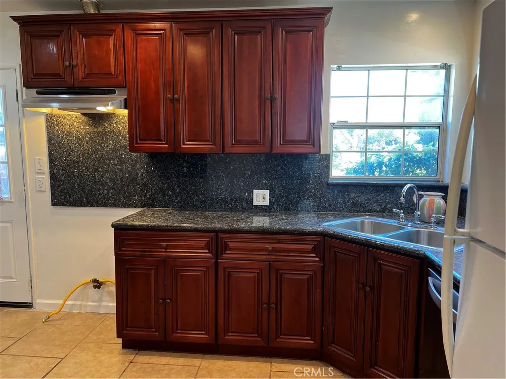 8917 Rathburn Avenue, Northridge, CA - Photo 3 of 3, Northridge, CA