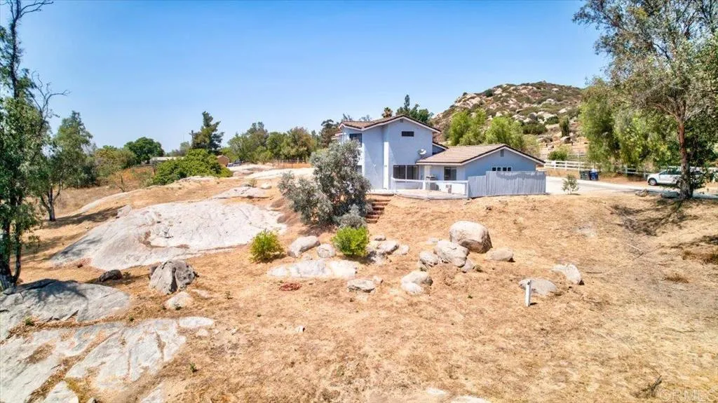 https://cdn.realtyfeed.com/cdn/127/307070308/18e727378cfa932a2192ab6b72afd58f.webp