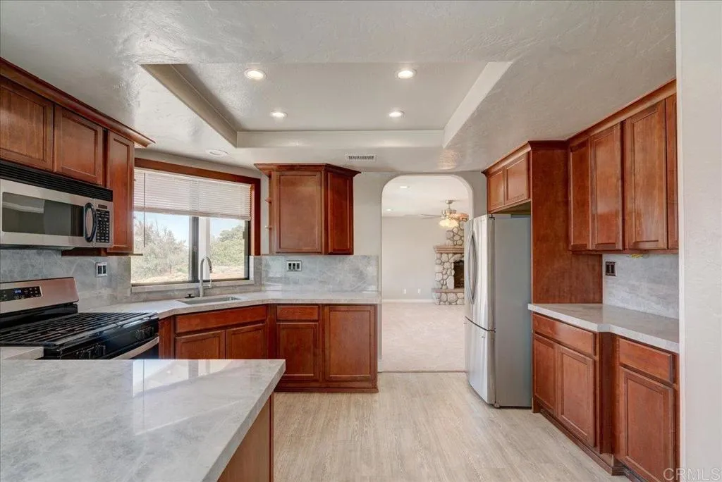 https://cdn.realtyfeed.com/cdn/127/307070308/2474dcd691fbdffd03995db2d6f5f6f5.webp