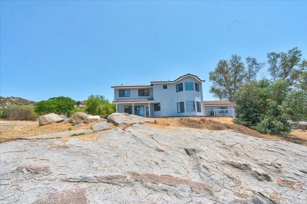 https://cdn.realtyfeed.com/cdn/127/307070308/3618620e4aff5a456cff0637a233b56c.webp