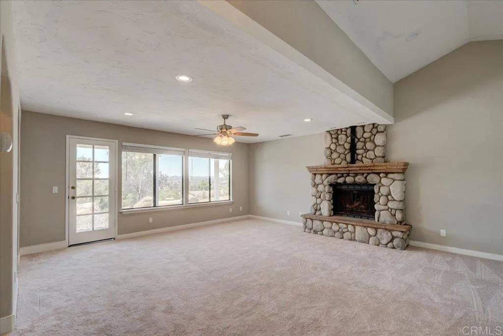 https://cdn.realtyfeed.com/cdn/127/307070308/3973b0430a0a8275699dfd372c81edc0.webp