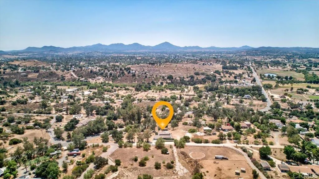 https://cdn.realtyfeed.com/cdn/127/307070308/74ddae5019def033809de97485a39c6d.webp