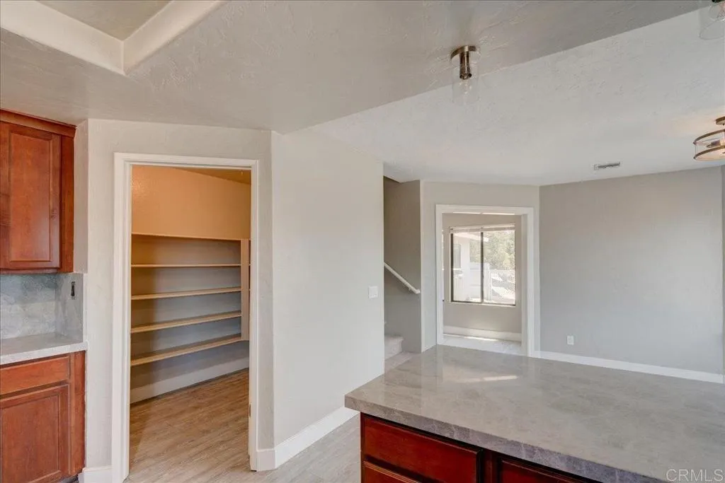https://cdn.realtyfeed.com/cdn/127/307070308/7f8ea9825c000ef53ffe5ae8959e2b01.webp