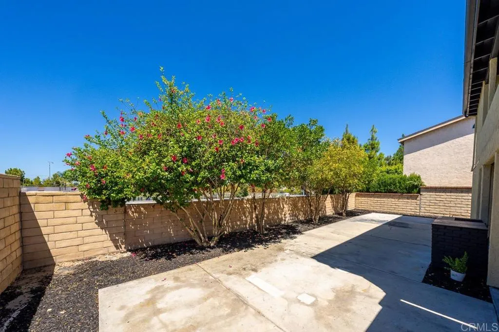 https://cdn.realtyfeed.com/cdn/127/307070349/c4d1180188671ee3a1df698dd16eddb8.webp