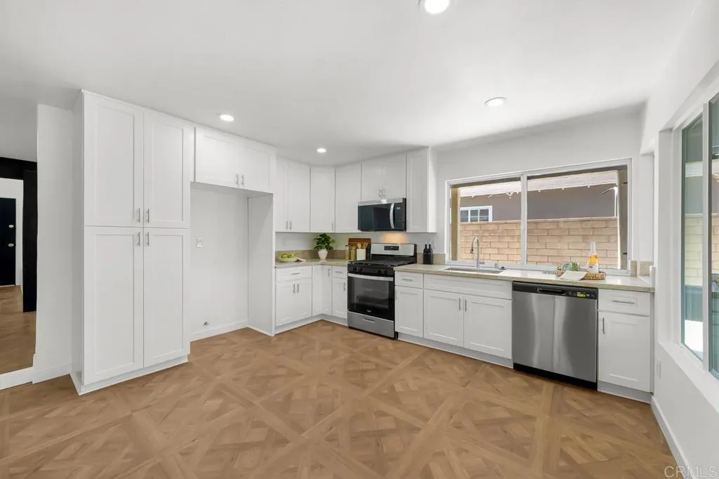 https://cdn.realtyfeed.com/cdn/127/307070349/d823780a06b92a0f491af75b3f971d5e.webp