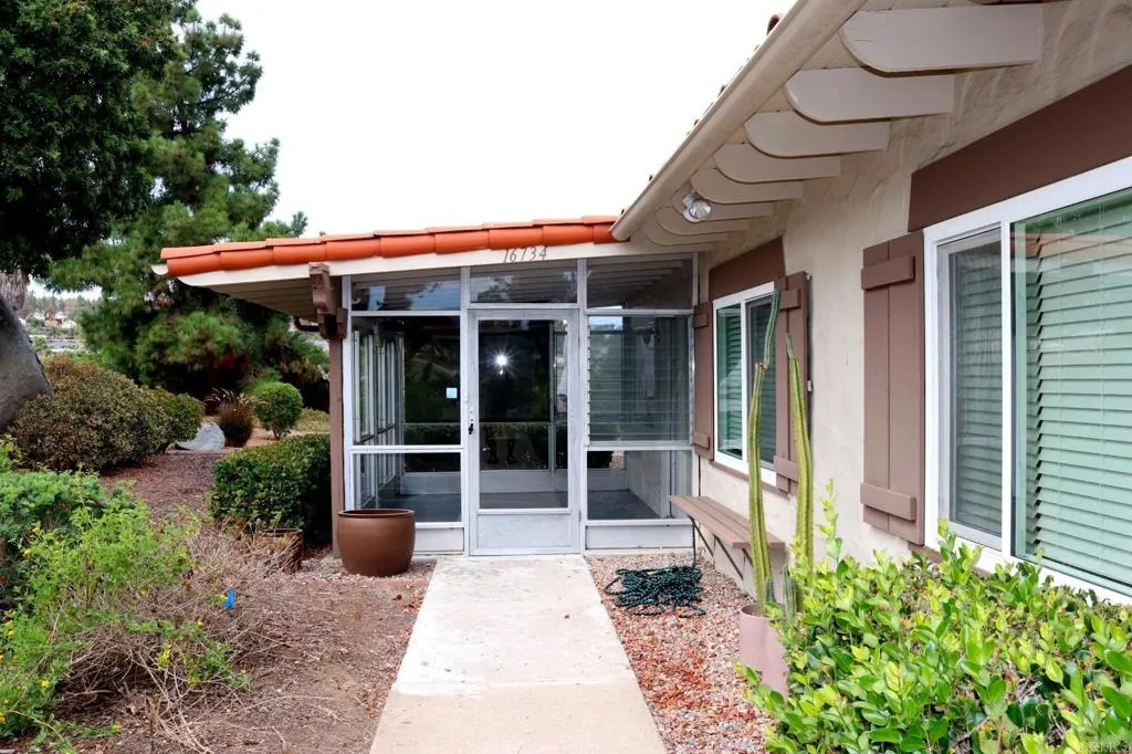 16734 Meandro Court, Rancho Bernardo (San Diego), CA 92128 - Main photo, Rancho Bernardo (san Diego), CA