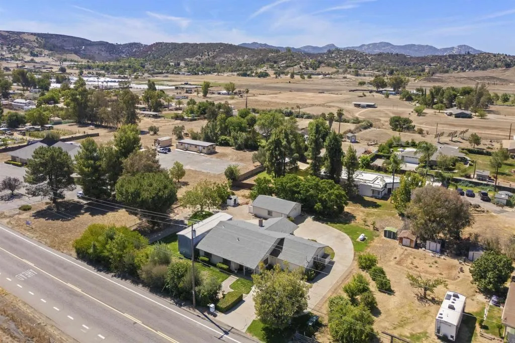 https://cdn.realtyfeed.com/cdn/127/307070391/0c463f52ae20104acaef361f19b66dee.webp