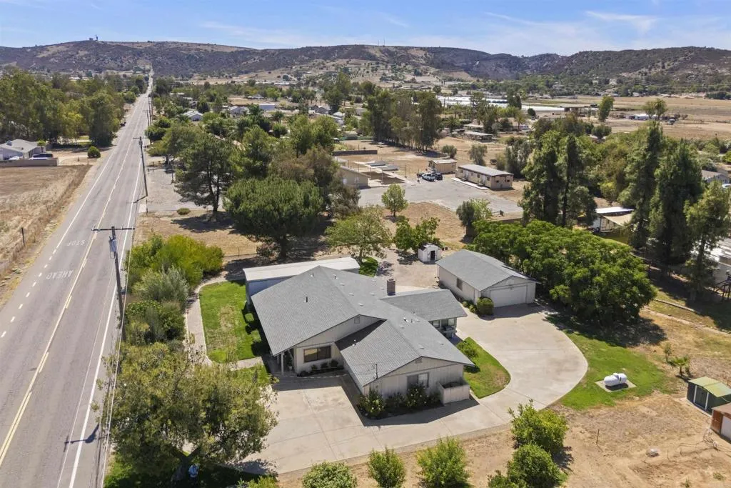 https://cdn.realtyfeed.com/cdn/127/307070391/292e346f7189b34e992bb38cb25824d0.webp