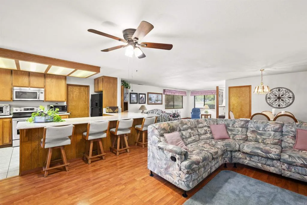 https://cdn.realtyfeed.com/cdn/127/307070391/49dca986939e9f5e071e8dee1b552f15.webp