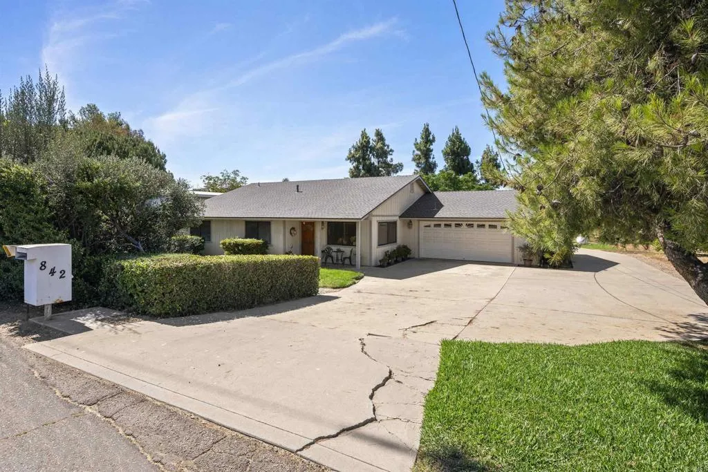 https://cdn.realtyfeed.com/cdn/127/307070391/9d01e5f9fca8d721b1eaec47d6edf4e0.webp