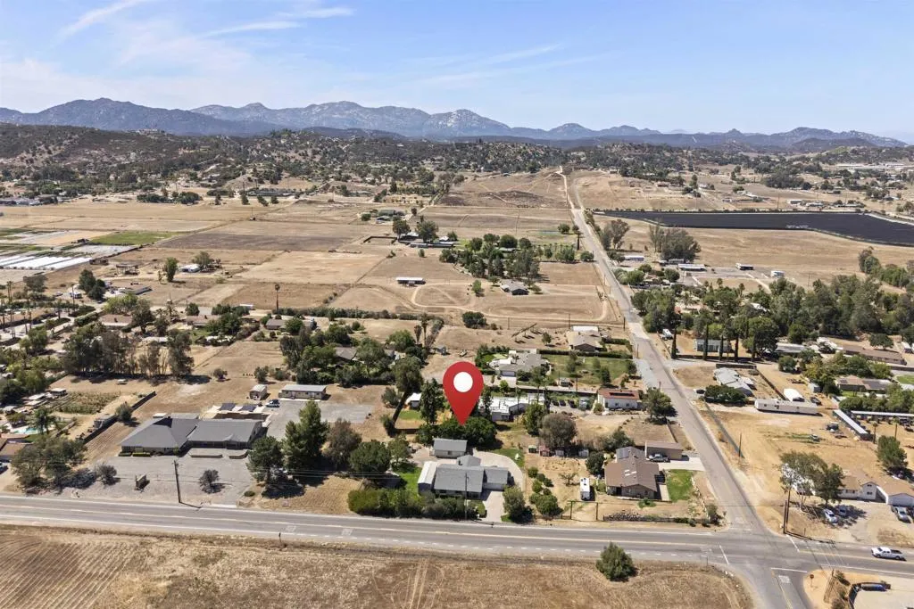 https://cdn.realtyfeed.com/cdn/127/307070391/abefe64f30b23d66a6b83af9af6ac481.webp