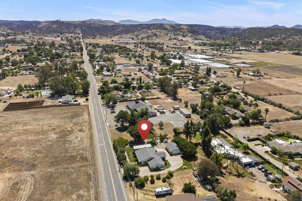 https://cdn.realtyfeed.com/cdn/127/307070391/d567650337626177cff6c3c3e3075450.webp