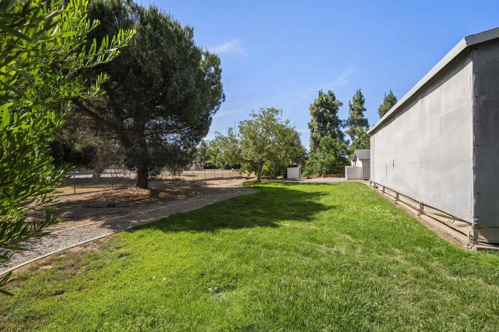 https://cdn.realtyfeed.com/cdn/127/307070391/da221a4c6f192652c9ca28142dd09af2.webp