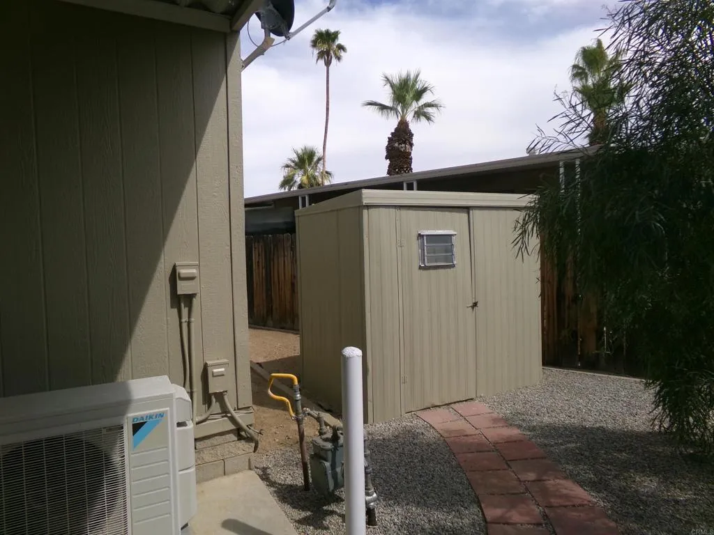 https://cdn.realtyfeed.com/cdn/127/307070406/6dd7844aa1a4bcbde968e31671345739.webp
