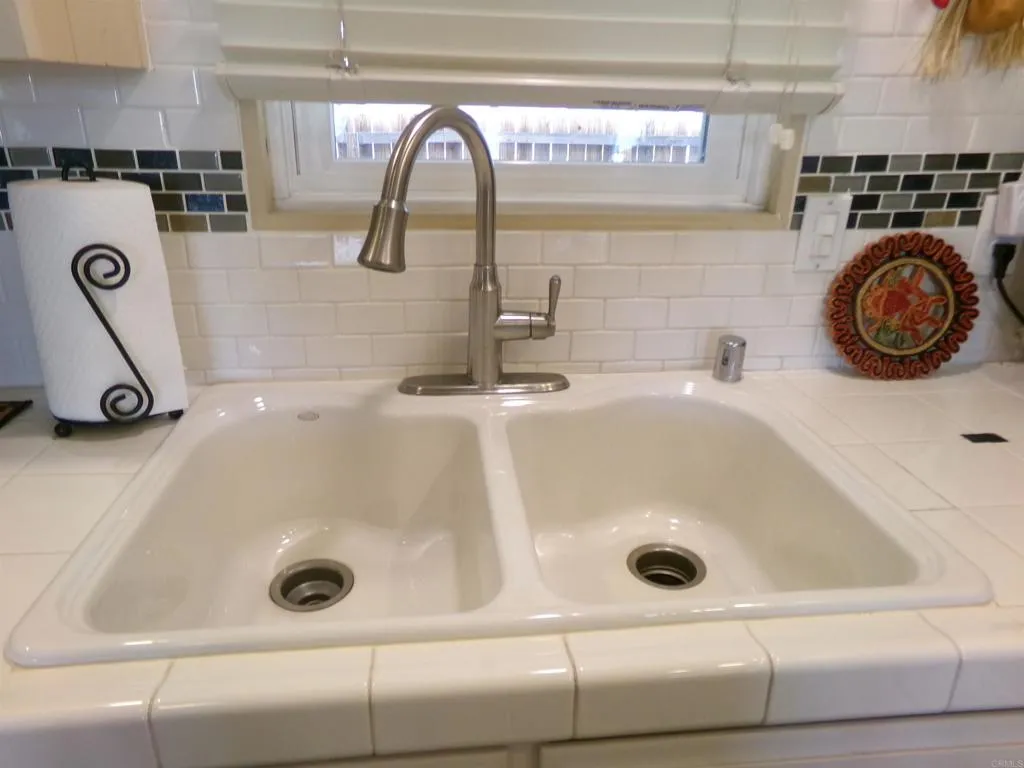 https://cdn.realtyfeed.com/cdn/127/307070406/a4ca8031d061ffad7c5d4cdc913e7cad.webp