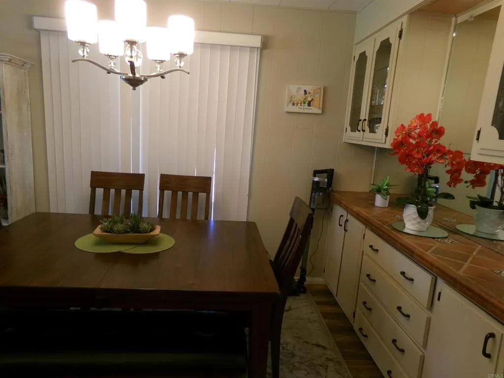https://cdn.realtyfeed.com/cdn/127/307070406/e78f0387aaa254e10faf5b806e868ce1.webp