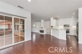 32 Carnation