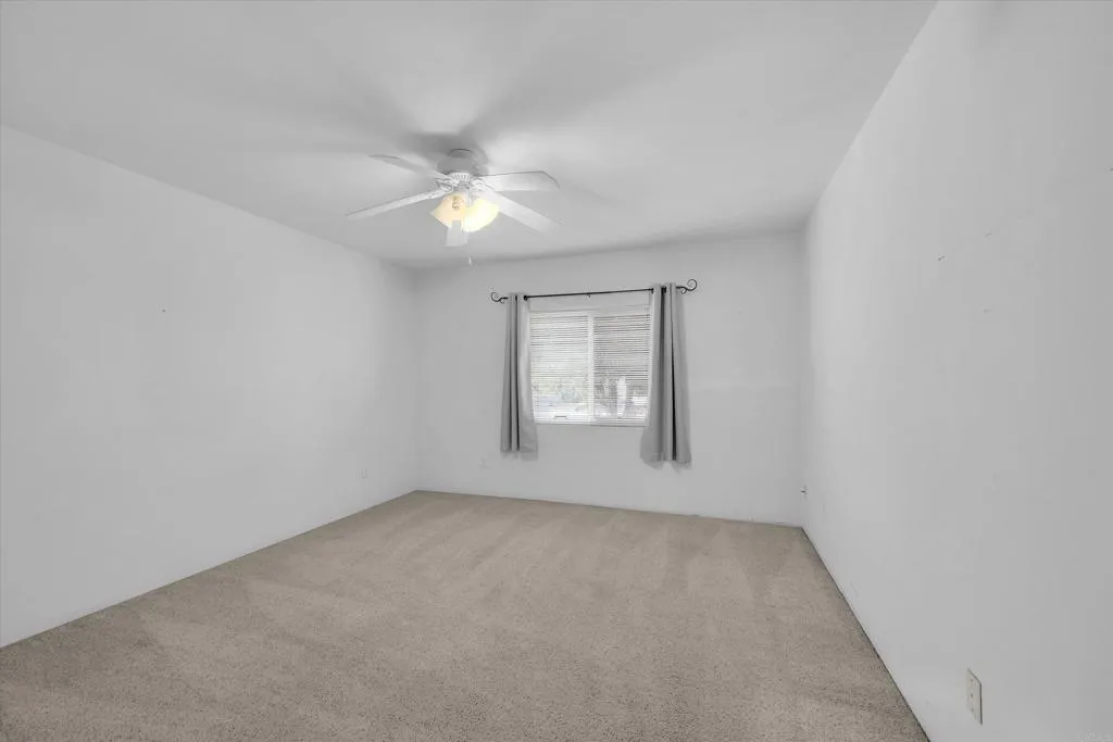 https://cdn.realtyfeed.com/cdn/127/307070567/b392a7a94c28c4c4a3217c0900e070c4.webp