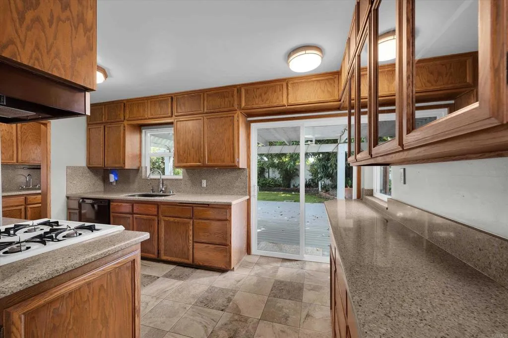 https://cdn.realtyfeed.com/cdn/127/307070567/d163cd268c3104130d4a5b7e148bf348.webp