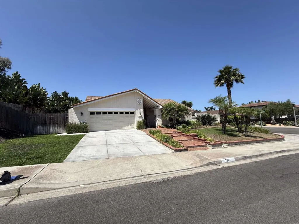 https://cdn.realtyfeed.com/cdn/127/307070574/02099f4fe083a10e6dc33fc018b99ae0.webp