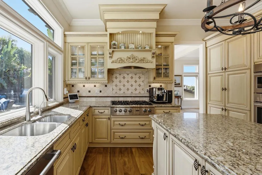 https://cdn.realtyfeed.com/cdn/127/307070654/933f1f1cceb60d6144f297b3c763a049.webp