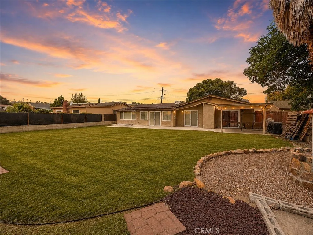 https://cdn.realtyfeed.com/cdn/127/307070672/2dec3804244b0cb7709670644085d535.webp