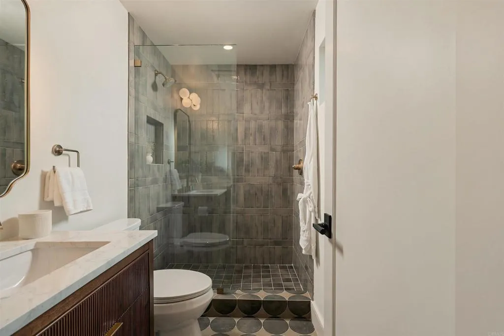 https://cdn.realtyfeed.com/cdn/127/307070780/24d52c6bb1b37e997b53bf8499a805e0.webp