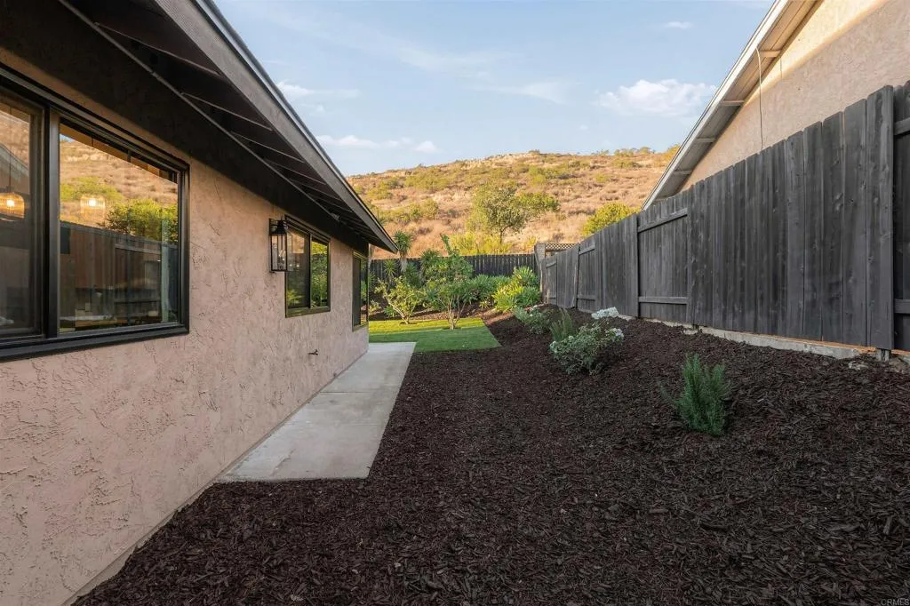 https://cdn.realtyfeed.com/cdn/127/307070780/6489a0696ce40c5583027e2d0d4a6897.webp