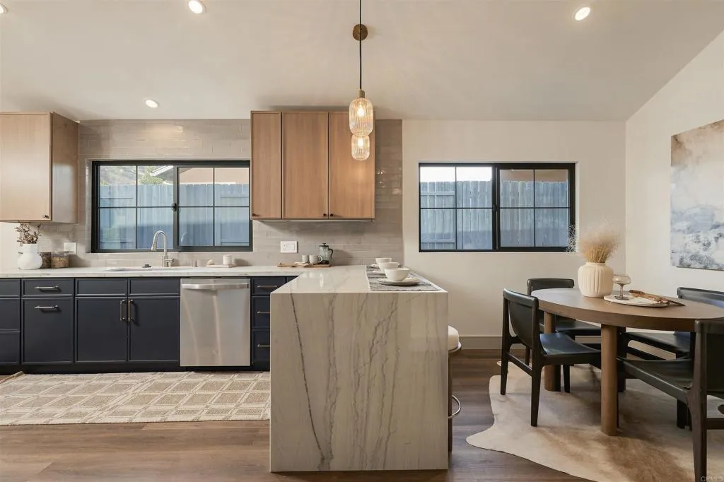 https://cdn.realtyfeed.com/cdn/127/307070780/75f7d5aa269215f5a363f712530ba587.webp