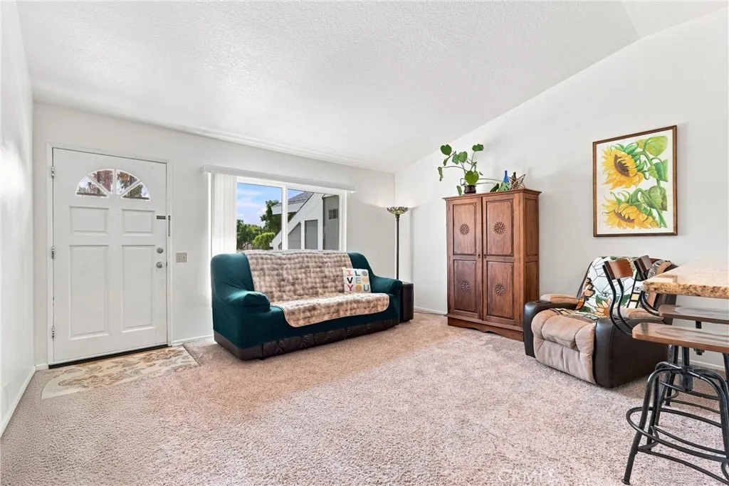 187 Huntington, Irvine, CA 92620 - Photo 5 of 26, Irvine, CA